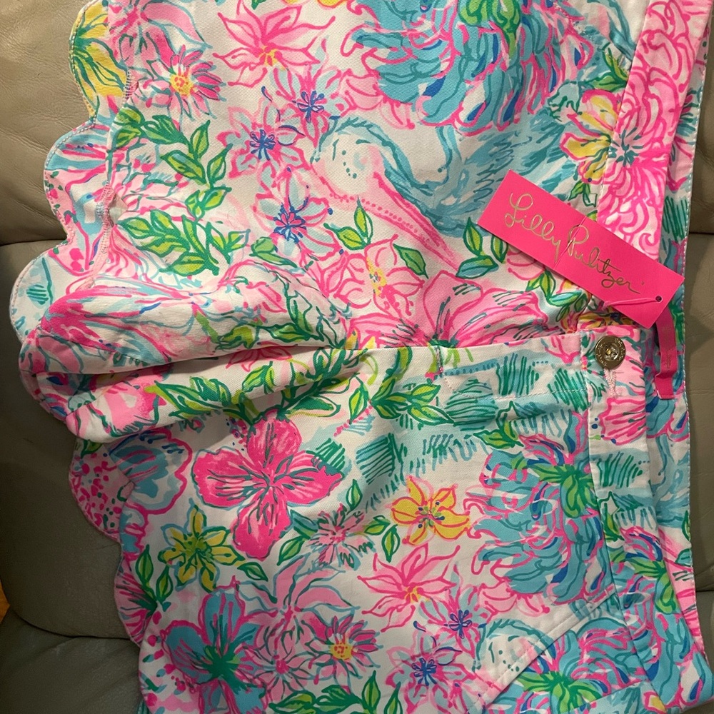 Lilly Pulitzer Pink and Green Floral Shorts size 12 nwt
